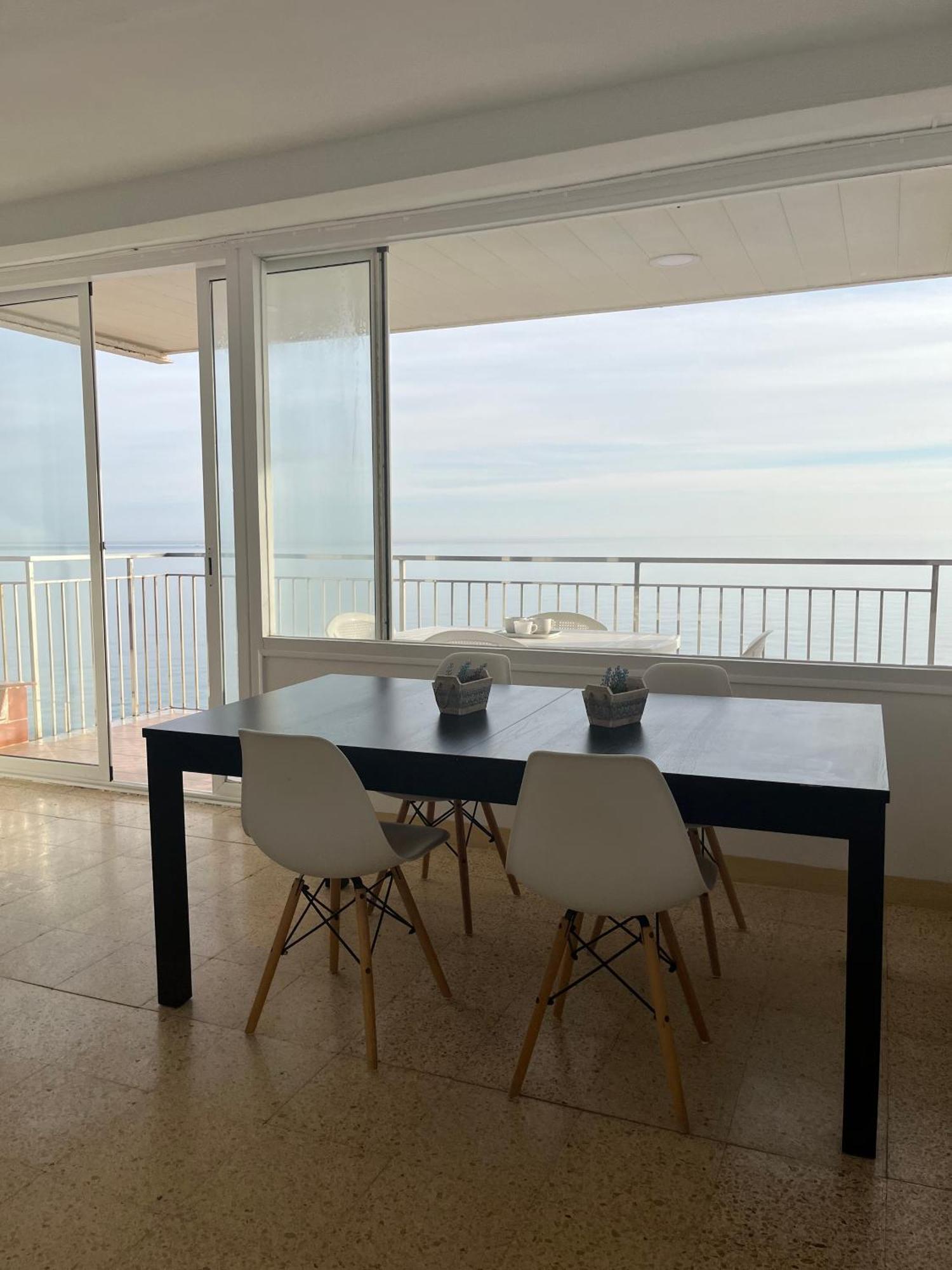 Beachfront 3-bedroom Calafell