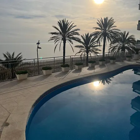 Beachfront 3-Bedroom Apartment Calafell Buitenkant foto