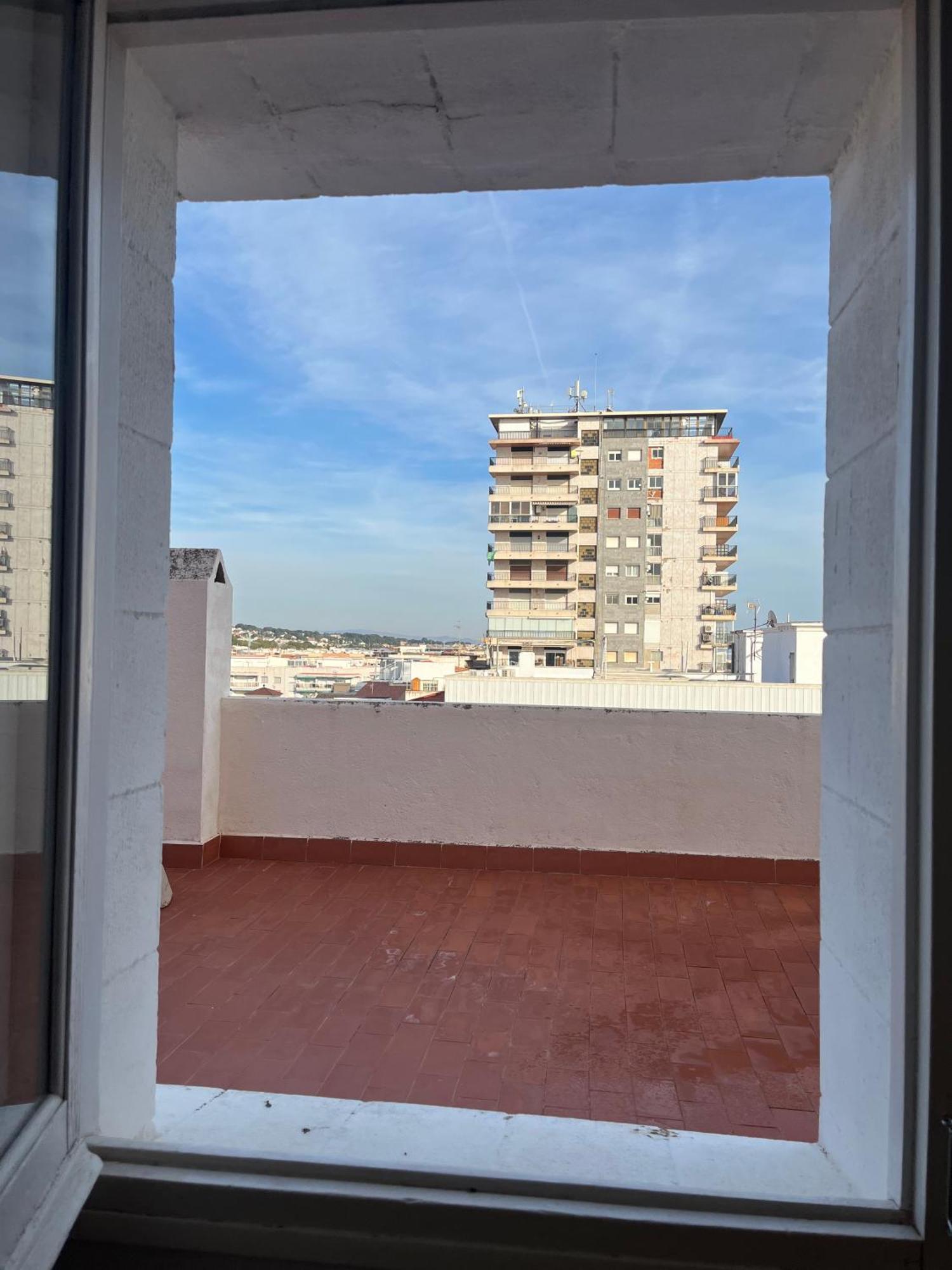 Beachfront 3-bedroom Appartement *