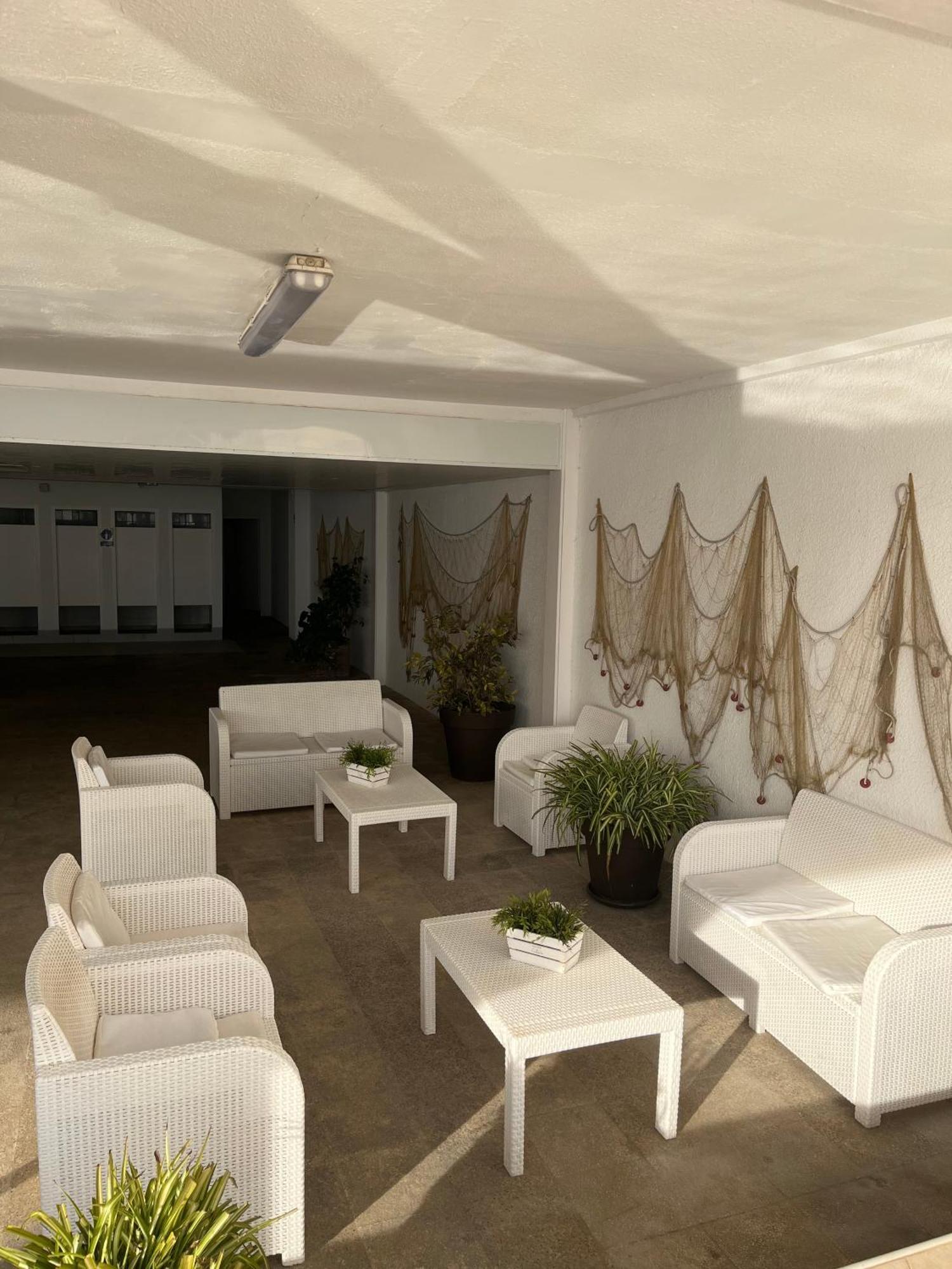Beachfront 3-bedroom Appartement *